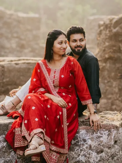A relaxed and happy portrait of the couple sitting together. I look for authentic smiles and interactions throughout the shoot.