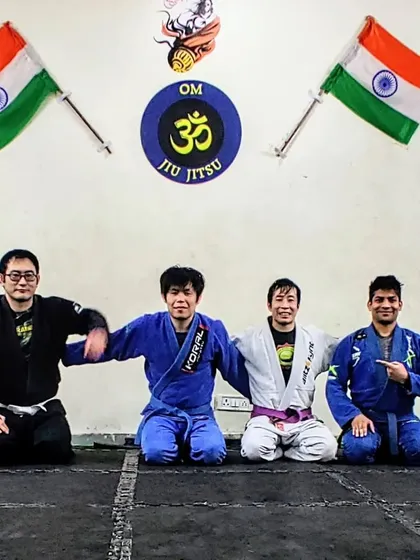 Another shot from a great training session with my Jiu-Jitsu brothers. We welcome practitioners from other gyms to come and share their knowledge with us.
