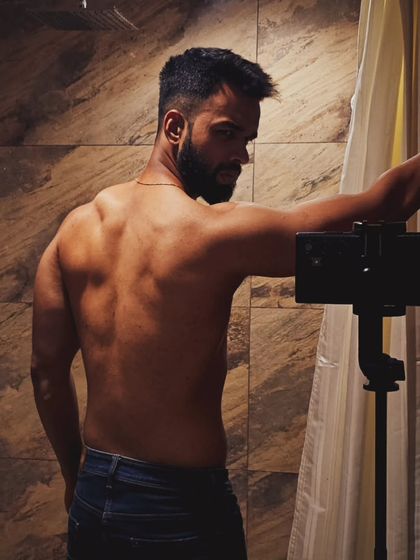 Discipline hits different in your 30s because now you know why it matters. It's not about a six-pack, it's about showing up better for your family and your career. The coach has to lead the way.