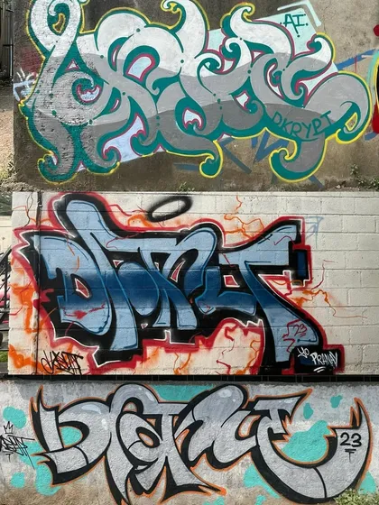 A third variation of the Devnagri compilation, showcasing the different flows and color schemes I use. It's a constant exploration of letters.