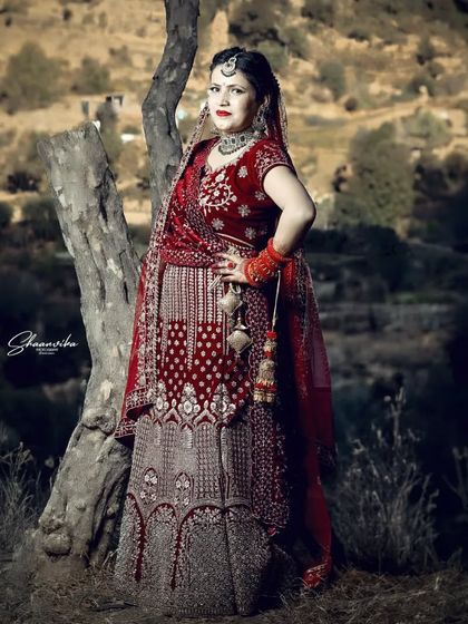 Vibrant Bridal Portraits photo 34