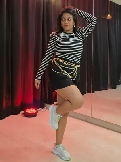 Just feeling the charmer energy in the studio. A dance pose that captures the confidence and style we encourage in our classes.