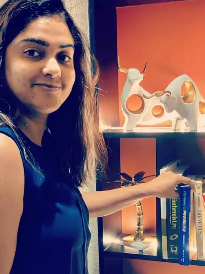 I believe in being a lifelong student. The more I learn about nutrition science, the more I can earn my clients' trust and the more self-confidence I have in guiding them to better health.