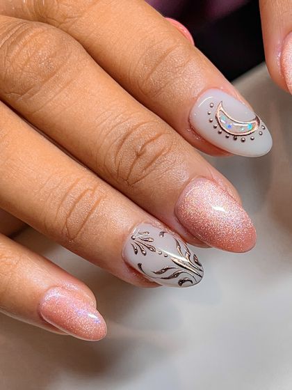 Shine On: Glitter, Chrome & Cat Eye photo 8