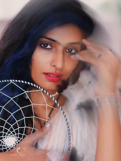I love to experiment with techniques that capture feeling, not just form. Using motion blur and a dreamcatcher prop, this portrait becomes a visual poem about a free spirit, blurring the lines between the seen and the unseen.