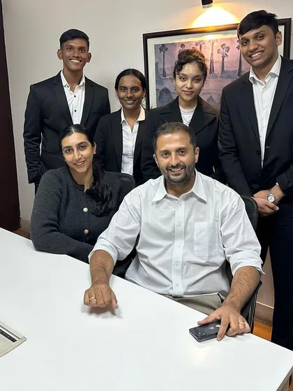 A picture with our December 2023 interns.