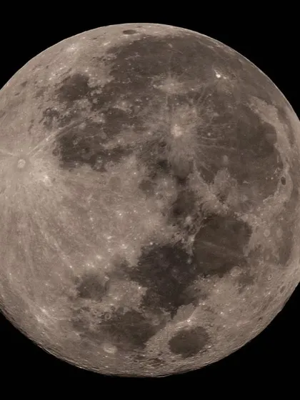The full moon, a time for our bodies to rest and rejuvenate. In the Ashtanga tradition, we honor the cycles of the moon by taking rest from our asana practice on days of the full and new moon.