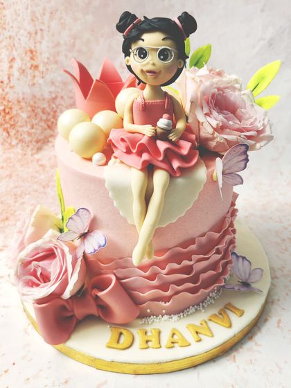 Liliyum Patisserie - Special Occasion Cakes Elegant Floral & Botanical Masterpieces photo 31