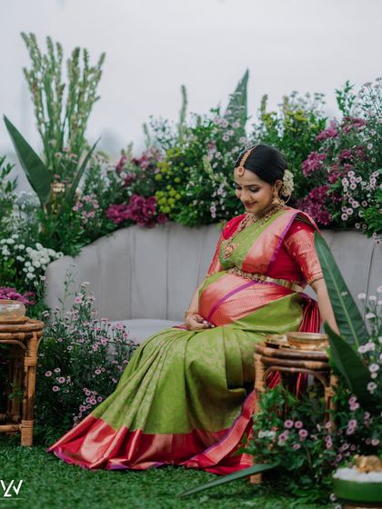 Another beautiful portrait from the Valaikappu ceremony. The saree drape is both traditional and comfortable for the mother-to-be.