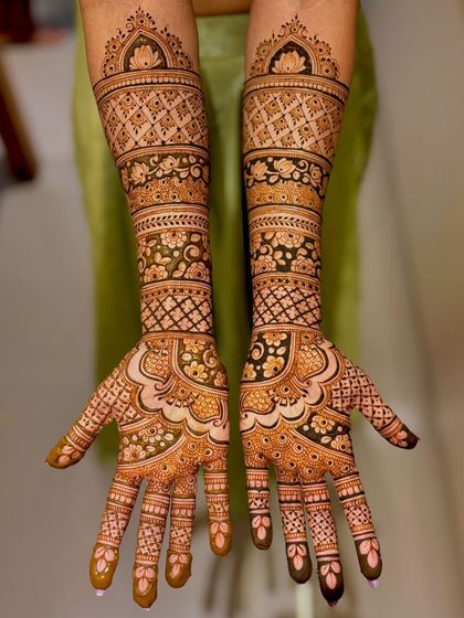 Mitali - Mehendi for Special Occasions Exquisite Bridal Mehendi photo 64