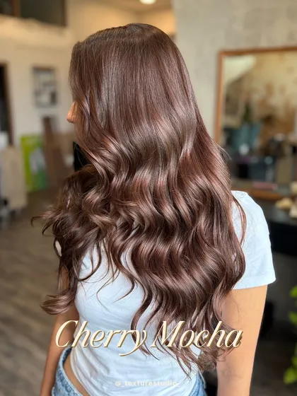A classic Cherry Mocha is always a vibe. This rich, warm shade is one of my favorites to create because it complements Indian skin tones beautifully and has a timeless elegance.