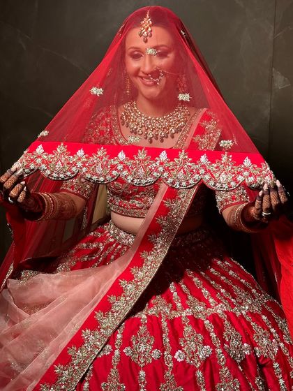 Classic Red & Pink Bridal Looks photo 61