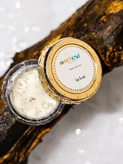 Another look at the natural lip scrub we make in the workshop. Using simple, organic ingredients, you can create a product that gently exfoliates and softens your lips.