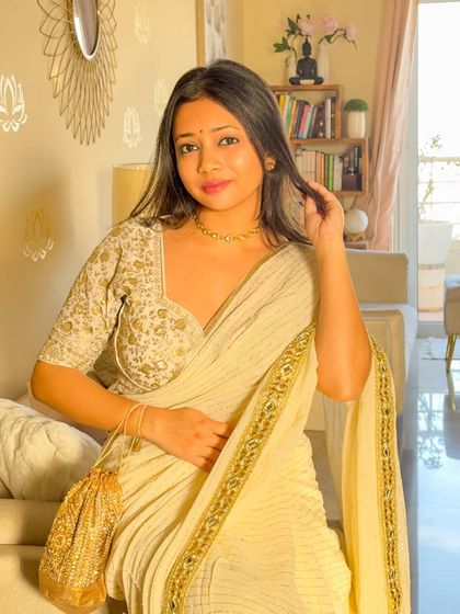 Another shot of my restyled trousseau saree. This 'golden hour' look feels soft, romantic, and completely different from how I've worn this saree before.