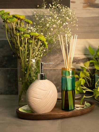 Effortless Home Ambiance: Reed Diffusers photo 25