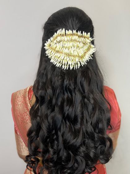 Veena Pujari - Makeup Classes and Training Elegant & Traditional Hairstyling photo 9