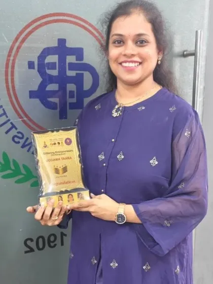 This is me, Lipika, holding the Udgama Taara (Emerging Star) award. This recognition isn't just for me; it's for every mother who has trusted Aalam Herbals. It fuels my passion to continue making authentic, chemical-free products for your family.