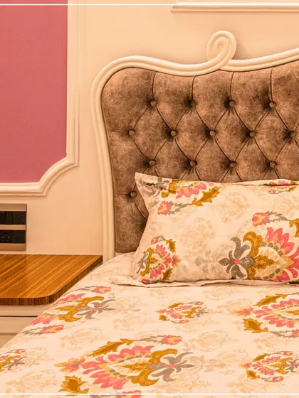 Another detail shot from the bedroom in image 89, focusing on the color palette and textures.