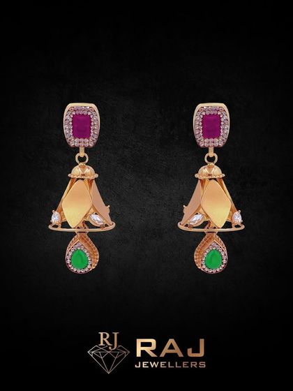 Adorn yourself in elegance with these bell-shaped jhumka mountings. The simple yet classic design is the perfect canvas for adding vibrant gemstones to create a pair of earrings that tells your unique story.