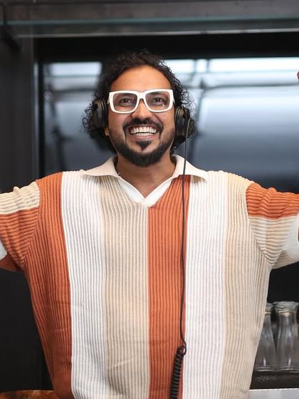 Hands up if you're ready to party! This is the energy I bring to every single event. Let's make some noise together.