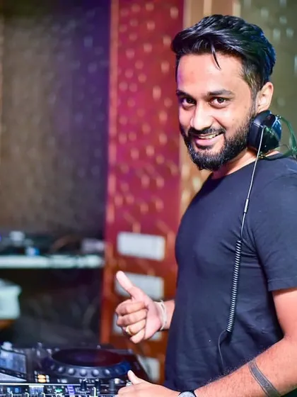 A positive shot from my Thursday night residency at BOHO. I make sure every Bollywood night is a memorable one.