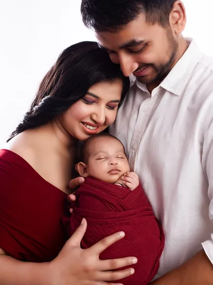This is the moment I love to capture, your first portrait as a new family. I focus on the quiet connection and love that fills the room, creating a timeless memory you will cherish forever.