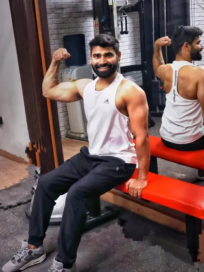 Your only competition is the person in the mirror. I focus on personal progress, building strength and a physique I can be proud of, and I encourage my clients to adopt the same mindset.