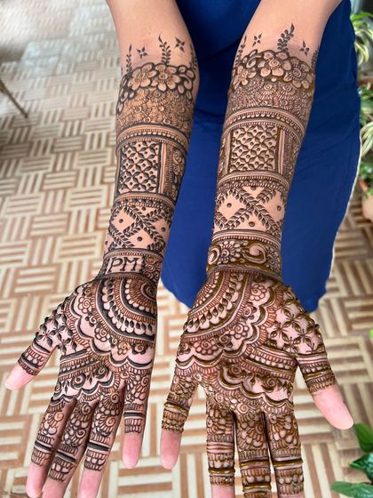 Another angle of the same design, showing the intricate details.