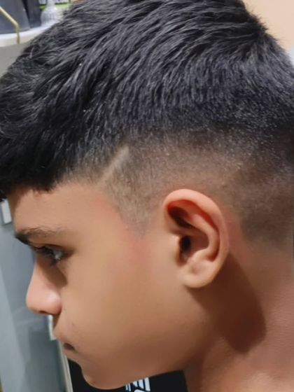 Sharp Haircuts for Men & Kids photo 30