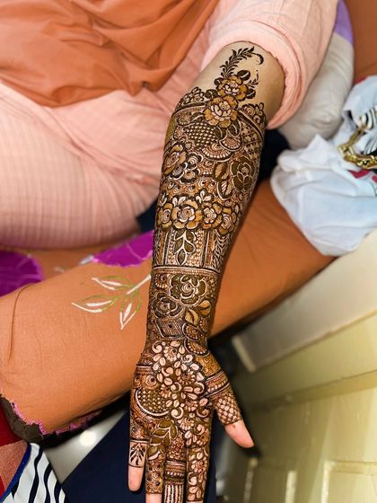 Z4 Studios - Bridal & Wedding Henna Signature Floral Bridal Henna photo 31