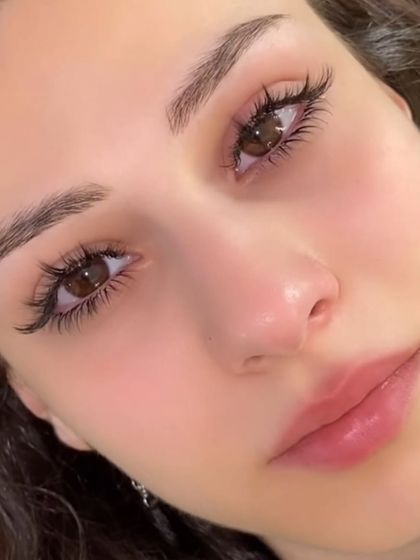 The Palette - Eyelash Extensions Hybrid & Wispy Sets: The Best of Both Worlds photo 9