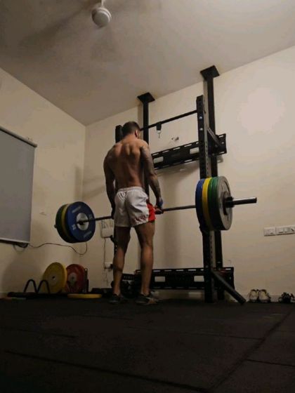 Just some more bits and bobs from training sessions. My programs utilize a wide variety of tools and methods, including free weights, machines, plyometrics, and cardio, all tailored to the specific goals of the individual.