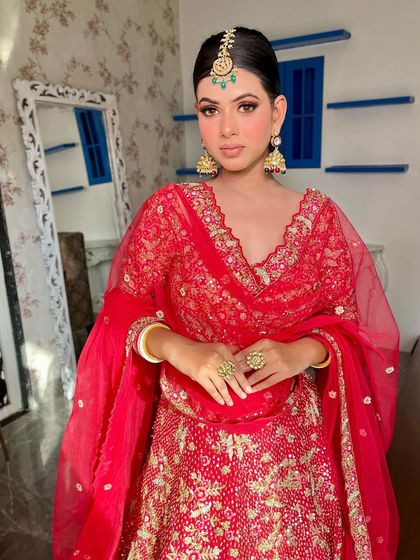 A full-length view shows how the right accessories balance the entire bridal ensemble.