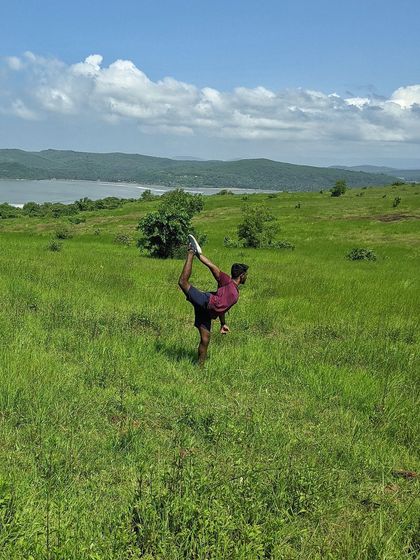 Rakshith Setty - Multi-Style Yoga Instruction My Personal Practice: Asanas & Insights photo 4