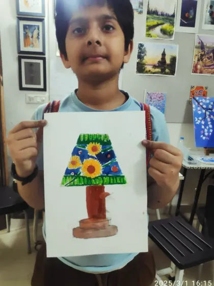 Viraj from our Chitra Bhusan 1 course with his creative lamp design. He incorporated sunflowers into the lampshade for a bright and cheerful look.