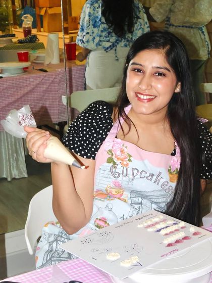 Fun Cake Decorating Workshops photo 6