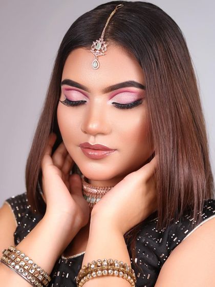 Learn to create amazing makeup looks like this pink cut crease in our 2-month course. This is a perfect look for bridesmaids or a day-time party.