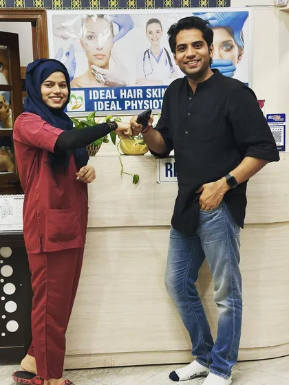 A friendly moment with Shivam Malik during his visit to our Greater Noida clinic. We appreciate him trusting us for his hair and skin care needs.