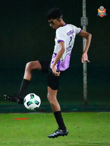 Juggling the ball, a great way to improve touch and control. Our players work on these skills relentlessly.