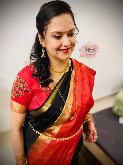 The beautiful mother of the bride, looking elegant and radiant. I specialize in mature skin makeup, using techniques that enhance natural beauty, provide a smooth finish, and ensure she feels confident and comfortable throughout the wedding day.