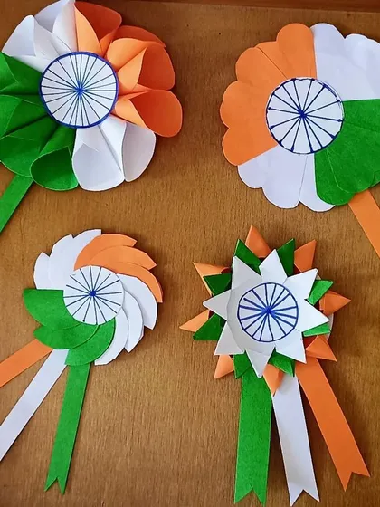 Our little patriots showing their creativity. For Independence Day, children crafted these beautiful tricolor badges, learning about our country's symbols through a fun art activity.