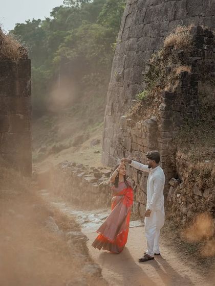 Studio WE Weddings - Pre-Wedding & Engagement Services Pre-Wedding Shoots: Heritage & Architecture photo 7