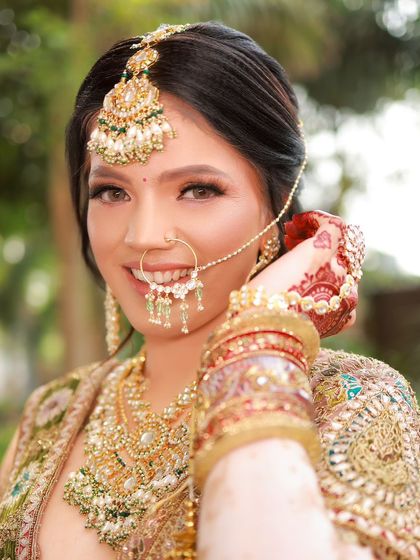 Her smile and the playful touch to her nath show the joy and confidence she felt. This is why we love what we do.