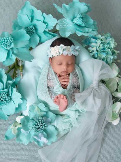 A sea of turquoise flowers. This monochromatic setup is striking and modern, creating a unique and artistic floral portrait.