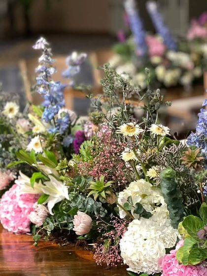 Ethereal Gardens: White & Green Decor photo 35