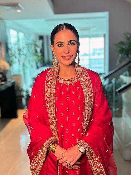 A full-length view of Minal's elegant and traditional look.