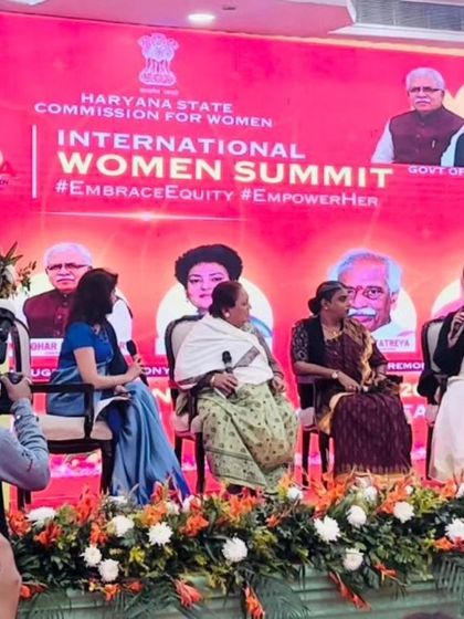 Another shot of the powerful panel discussion in progress.