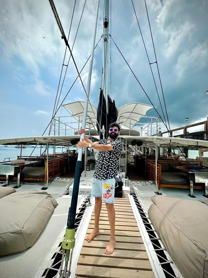 All ready for a banger boating gig. I love unique challenges, and creating a party atmosphere on the water is always a memorable adventure.