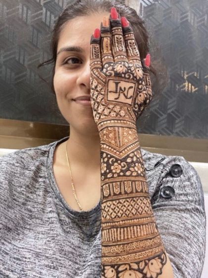 Beautiful Back-Hand & Foot Mehendi photo 11