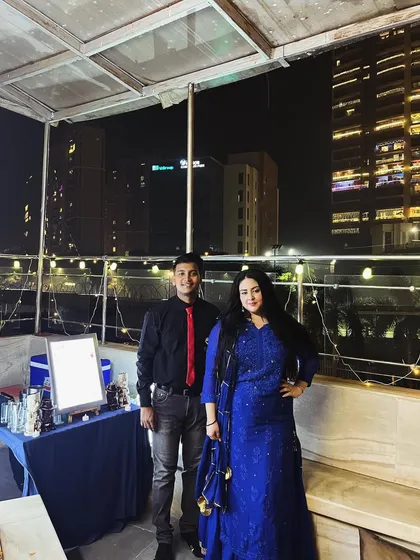 Posing with our client Nikita against the stunning Mumbai skyline. We love working in beautiful locations like this.